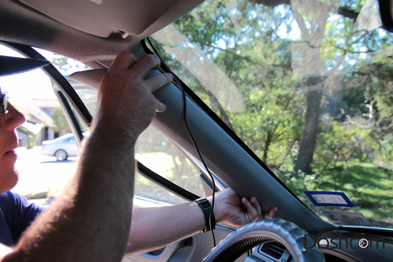 How to install a dash cam into your car 